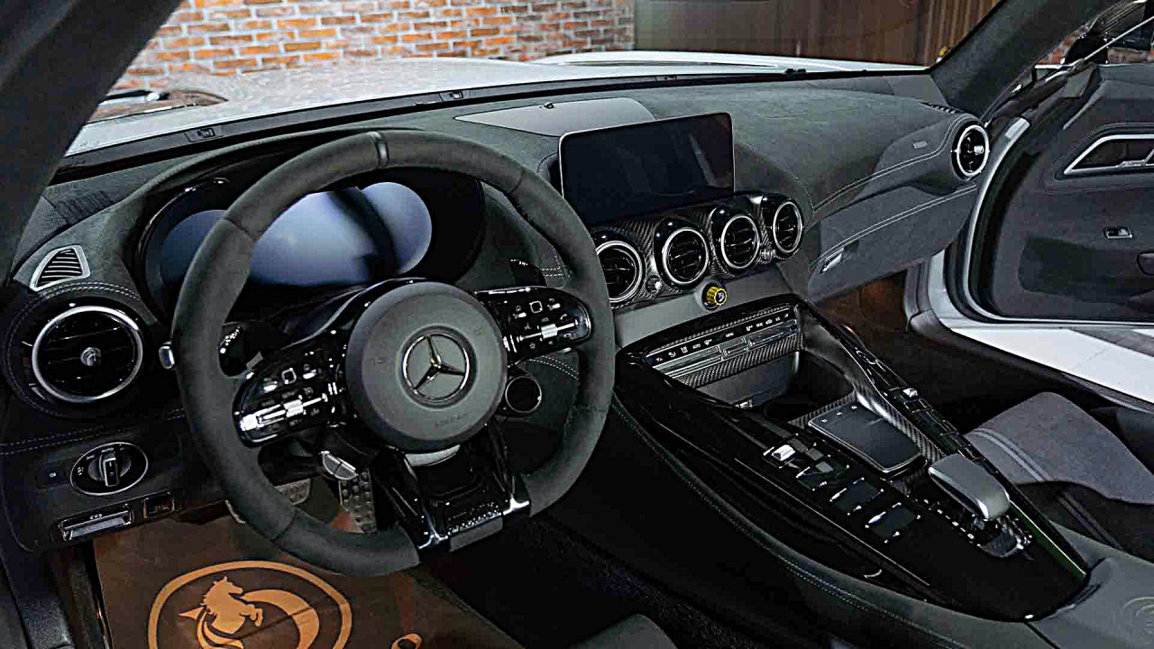 Mercedes Benz GT - Image 7