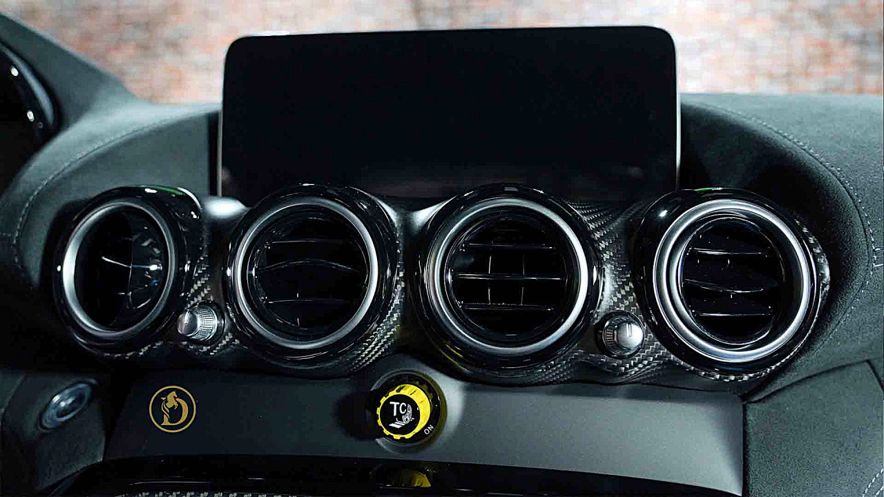 Mercedes Benz GT - Image 10