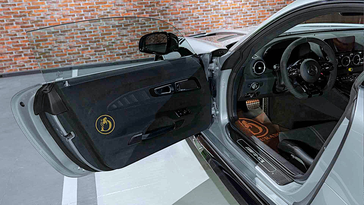 Mercedes Benz GT - Image 11