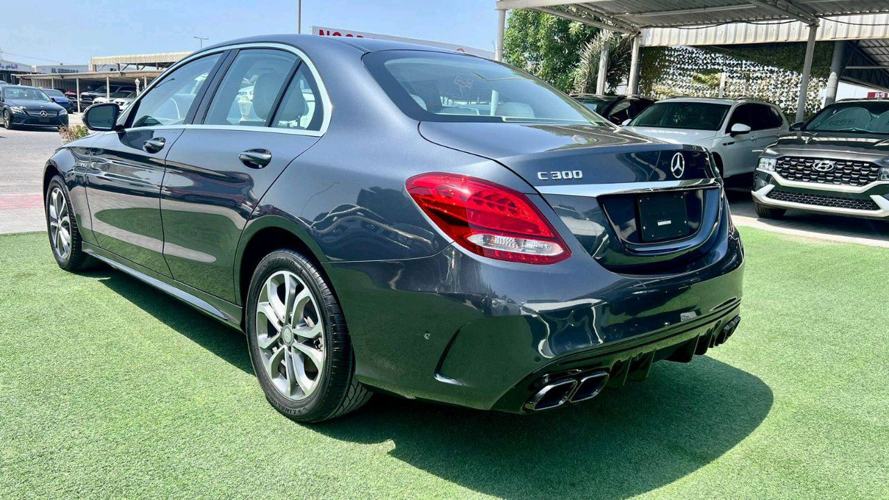 Mercedes Benz C-Class - Image 4