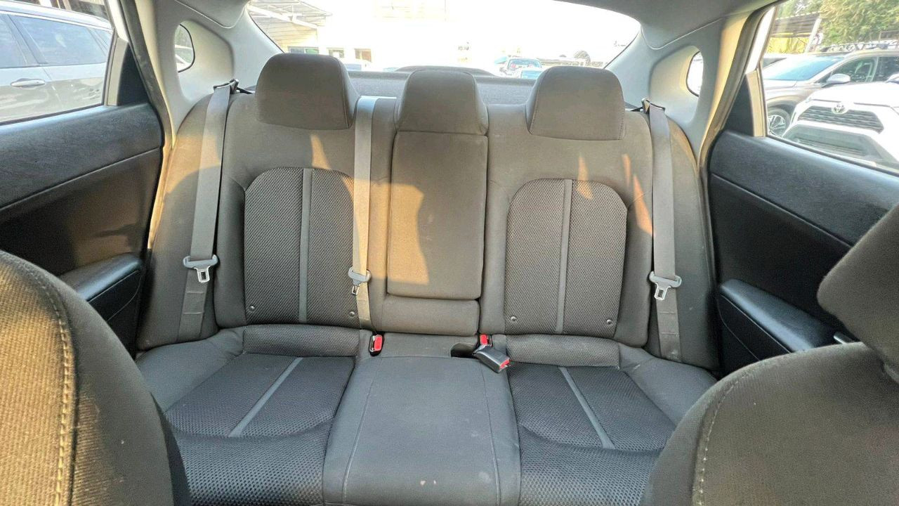 KIA Optima - Image 9