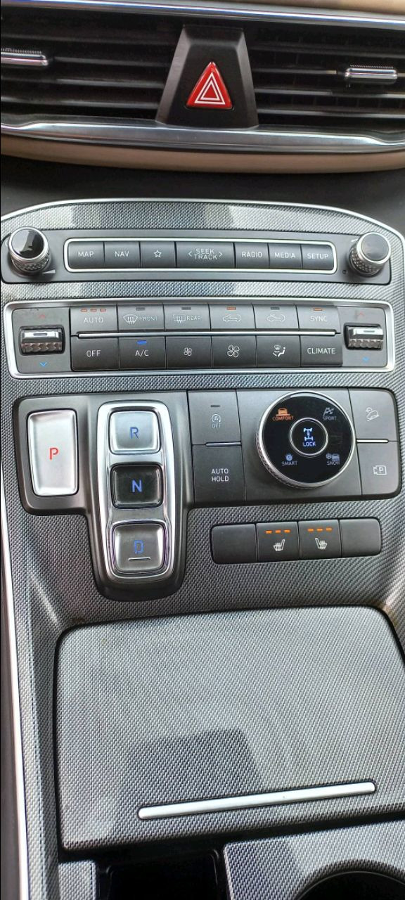 Hyundai Santa Fe - Image 10