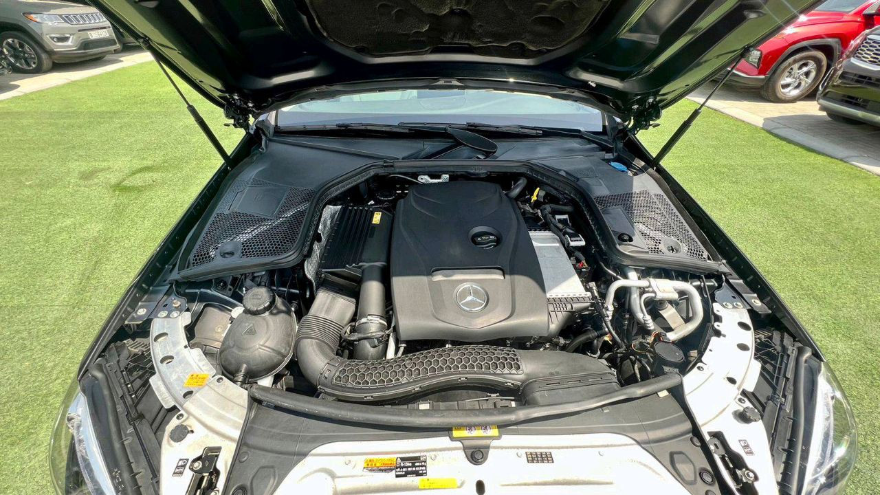 Mercedes Benz C-Class - Image 10