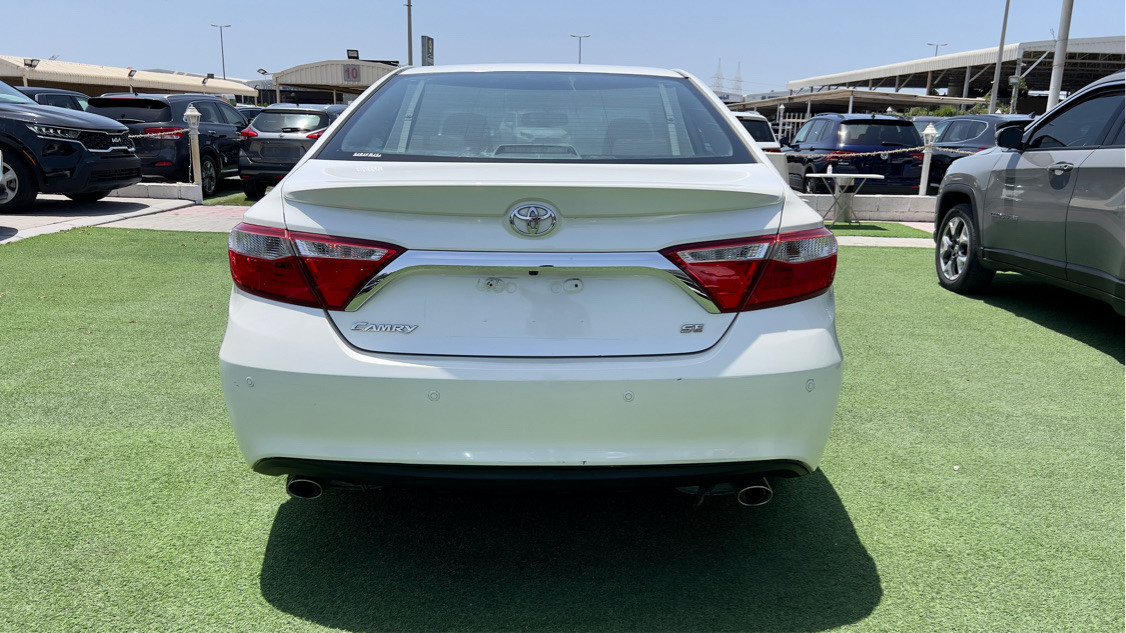 Toyota Camry - Image 6