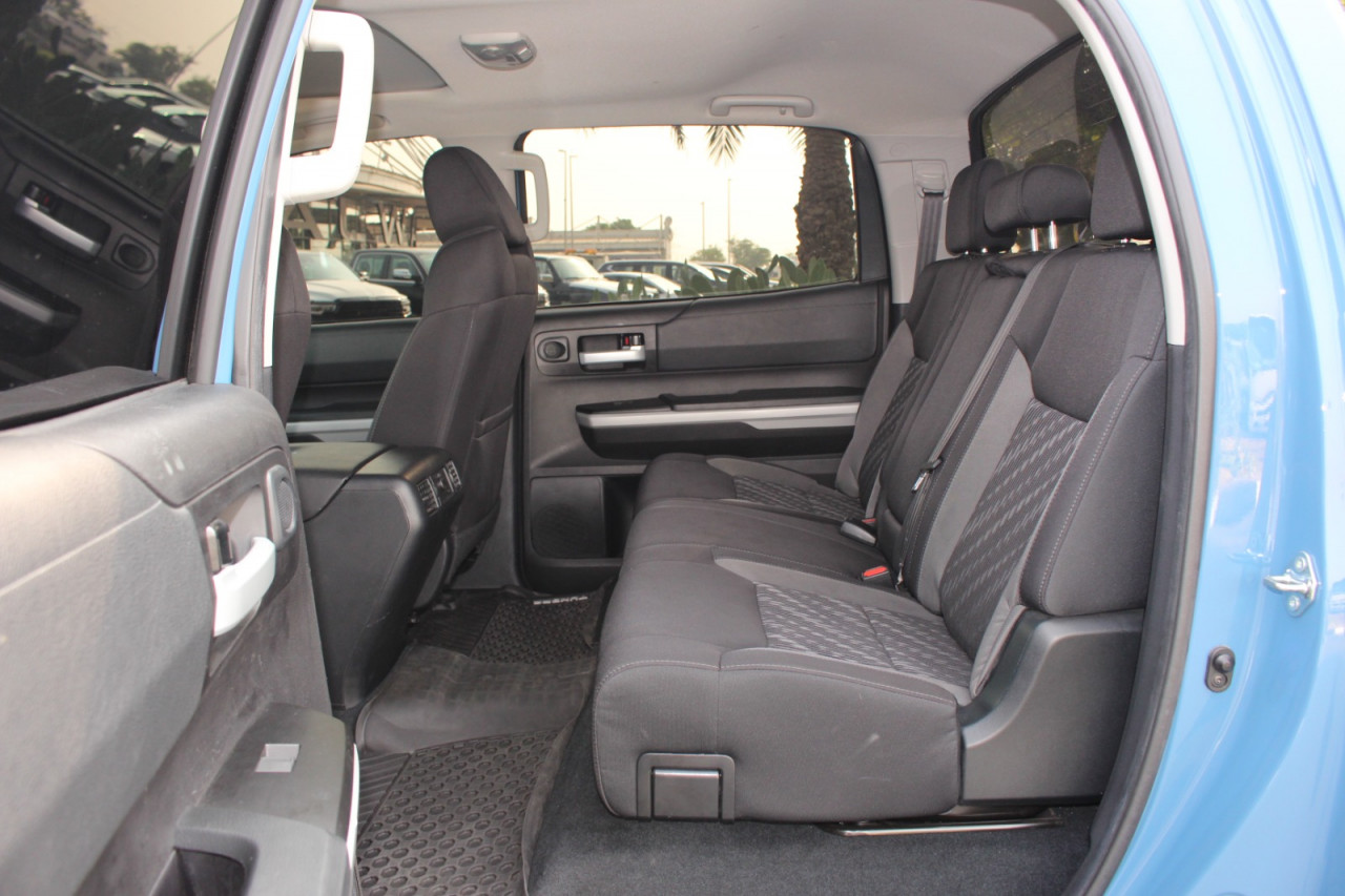 Toyota Tundra - Image 7