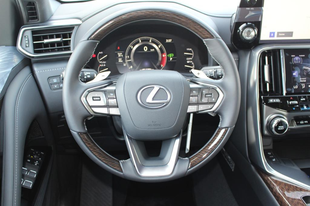 Lexus LX-Series - Image 11