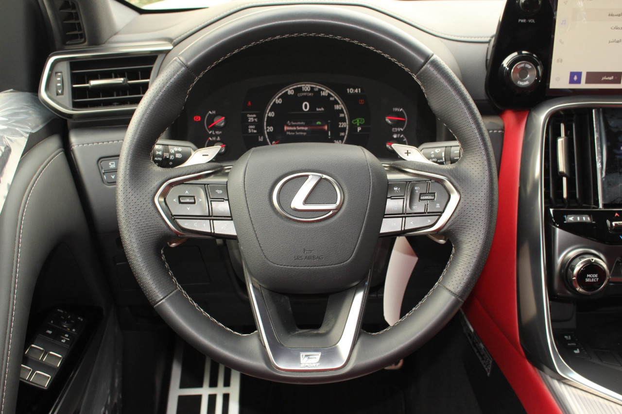 Lexus LX-Series - Image 12