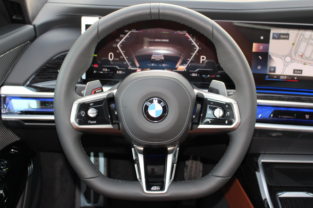 BMW 7-Series - Image 16