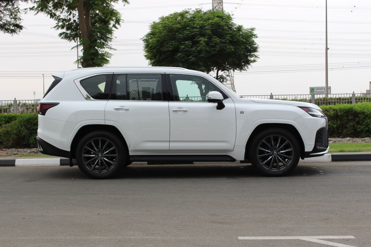 Lexus LX-Series - Image 3