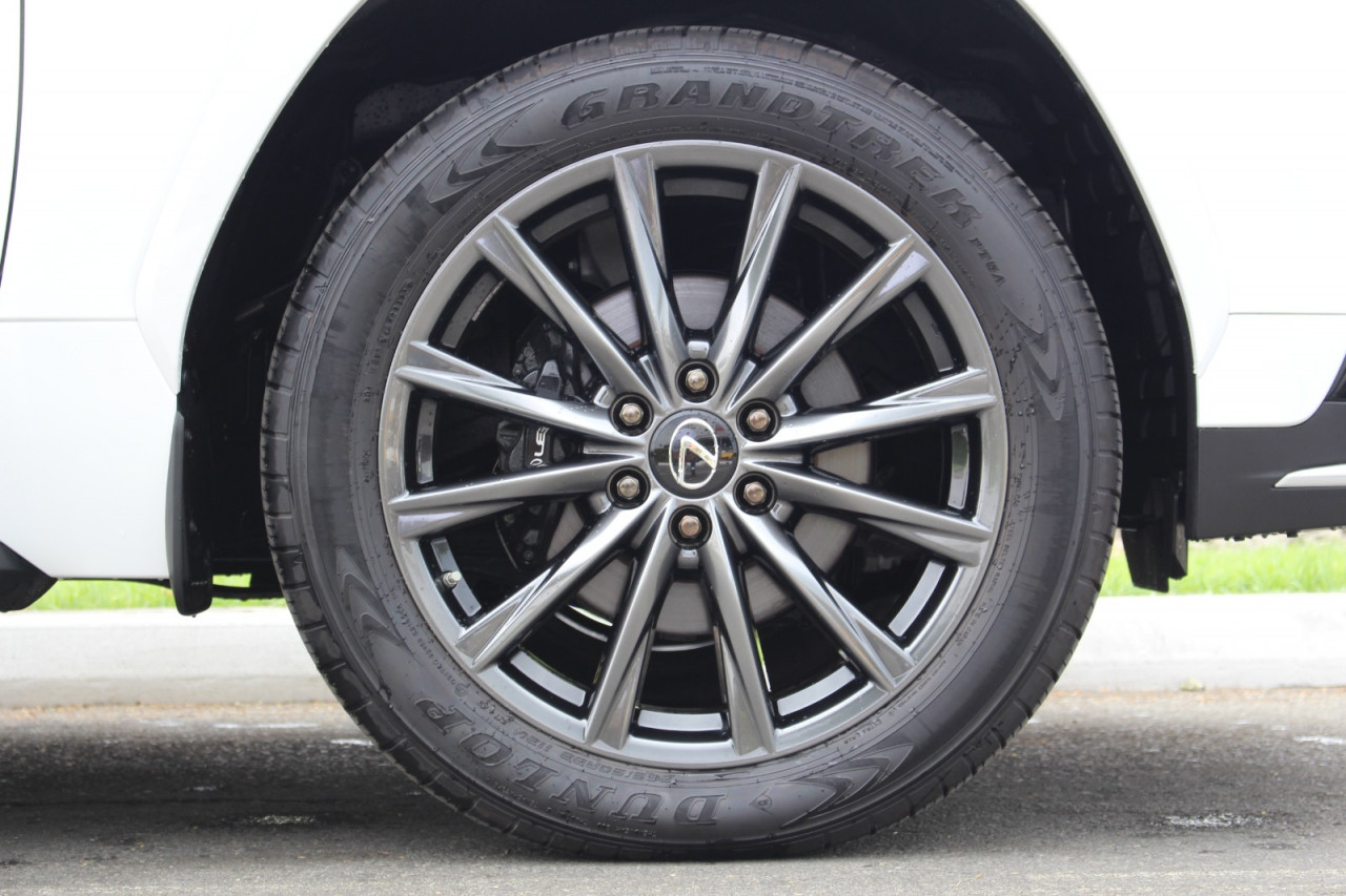 Lexus LX-Series - Image 4