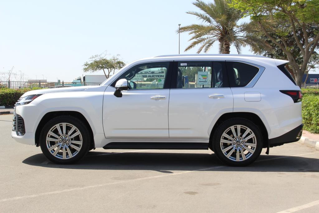 Lexus LX-Series - Image 5
