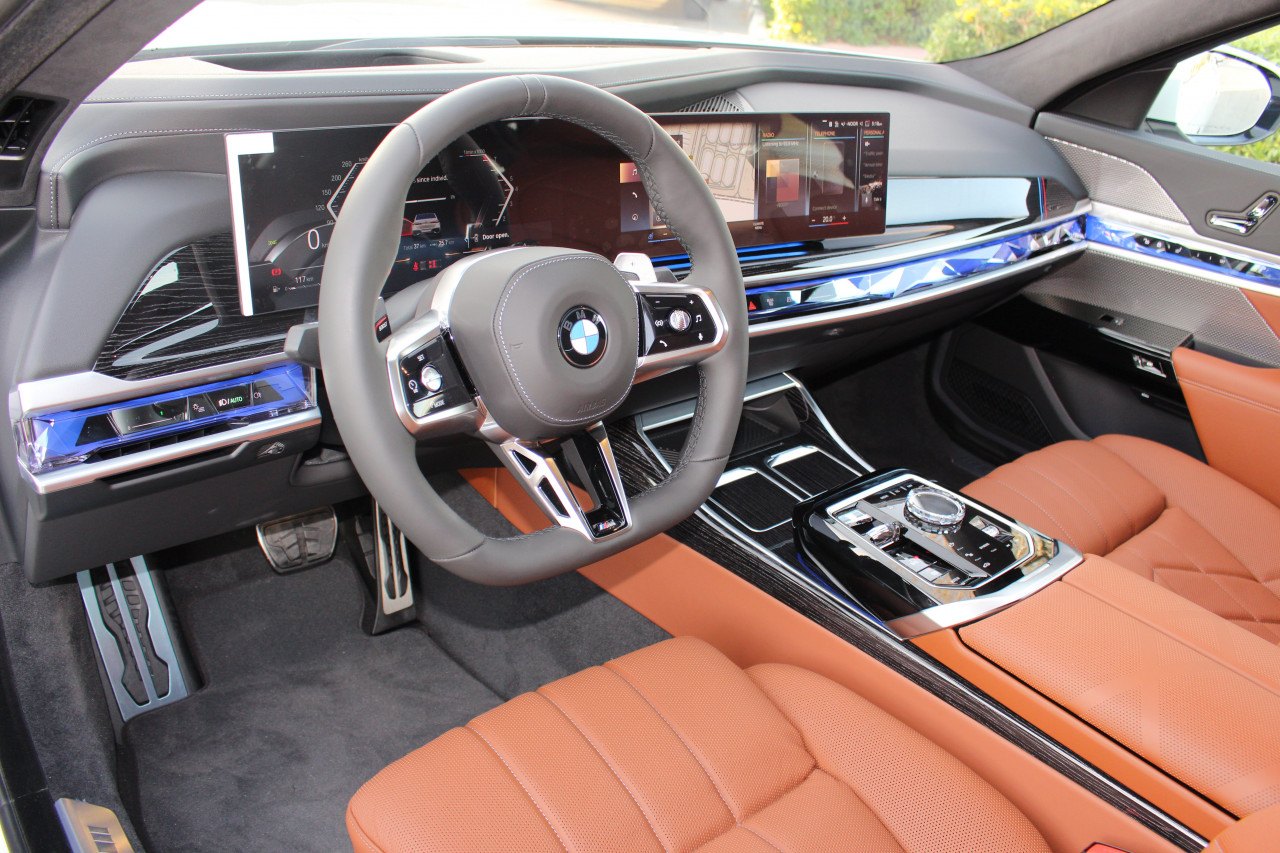BMW 7-Series - Image 10