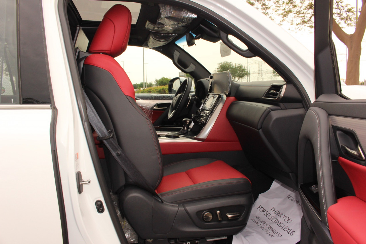 Lexus LX-Series - Image 14