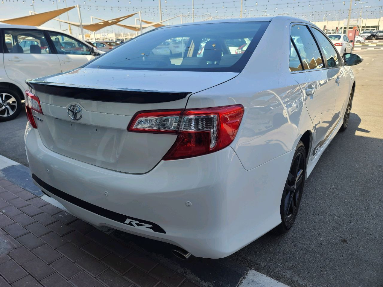 Toyota Camry - Image 10