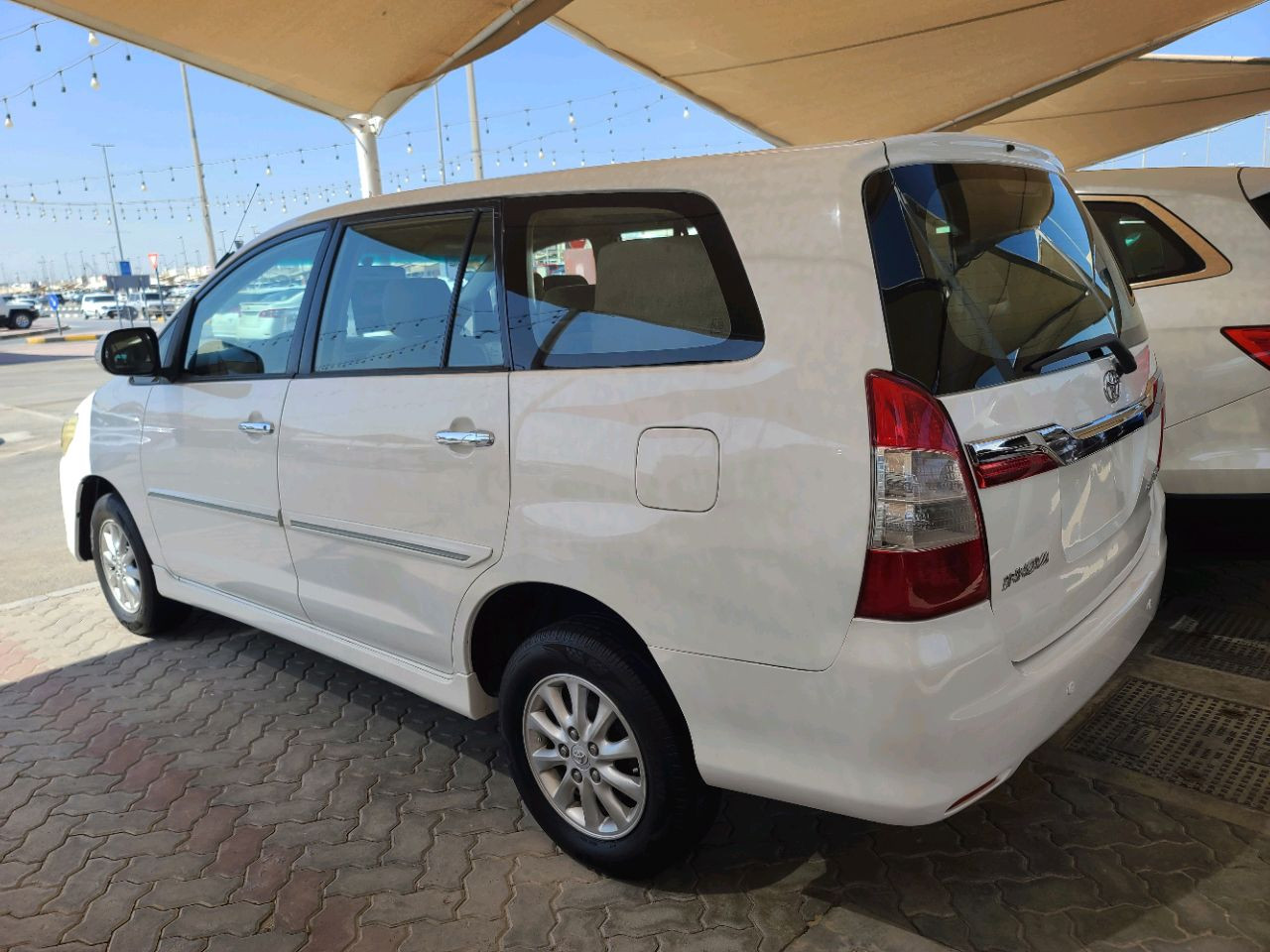 Toyota Innova - Image 17