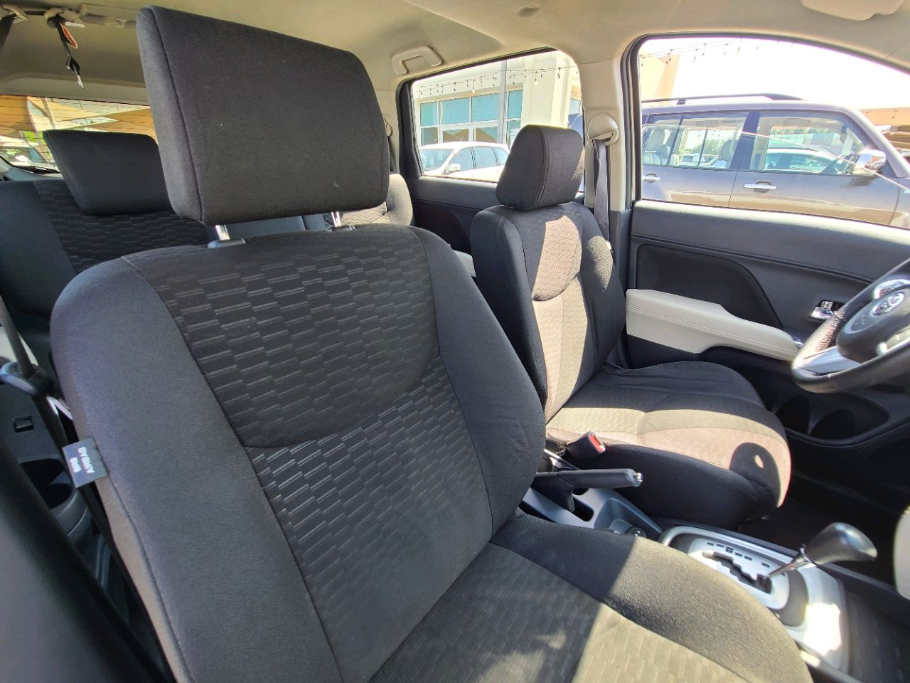 Toyota Rush - Image 8