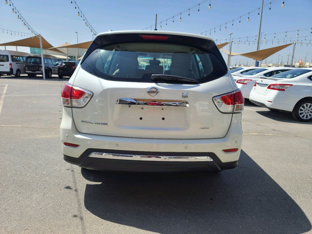 Nissan Pathfinder - Image 8