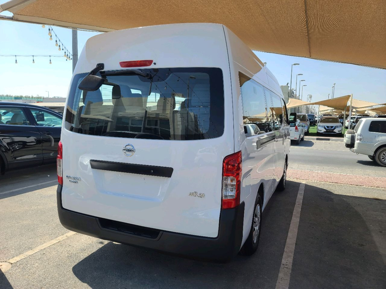 Nissan Urvan - Image 5
