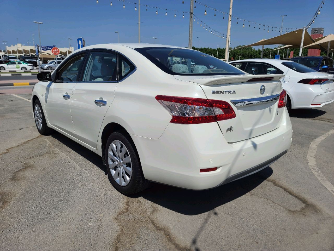 Nissan Sentra - Image 3