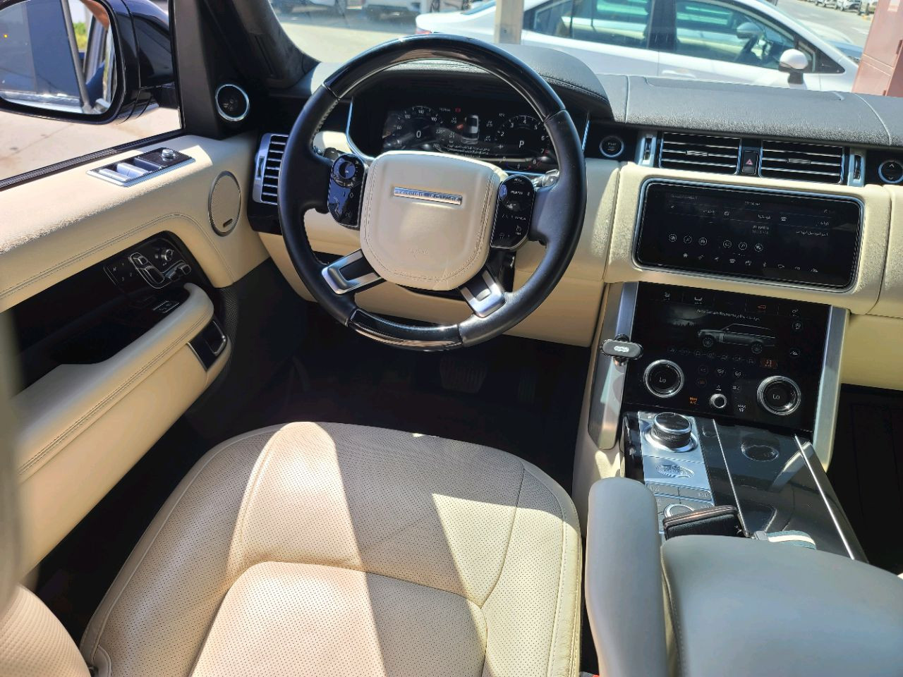 Range Rover HSE - Image 17