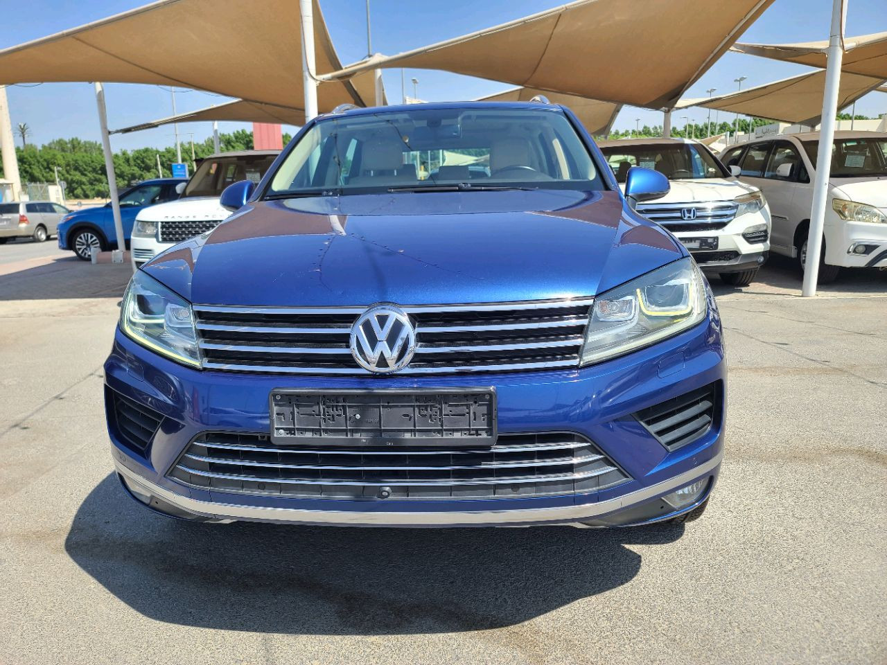 Volkswagen Touareg - Image 8