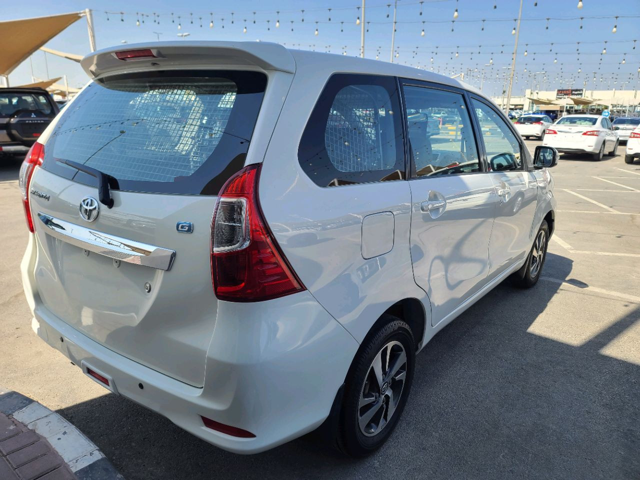 Toyota Avanza - Image 4