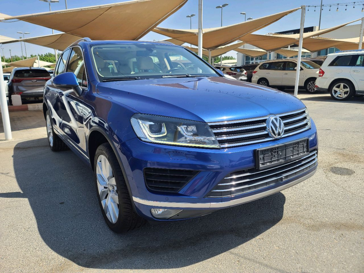 Volkswagen Touareg - Image 9