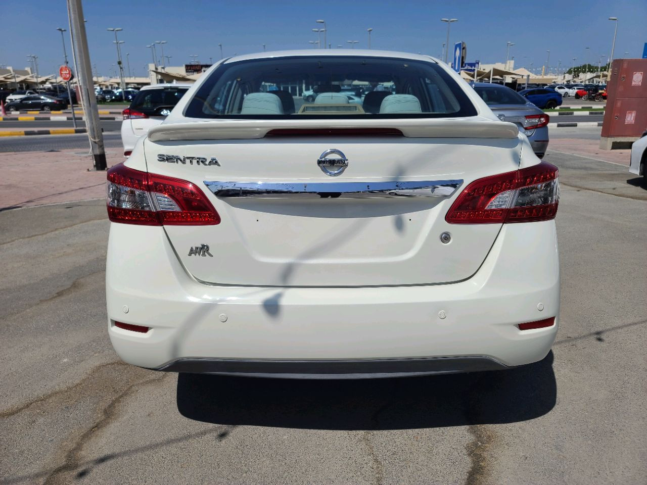 Nissan Sentra - Image 4