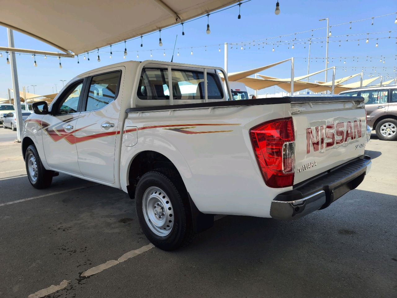 Nissan Navara - Image 9