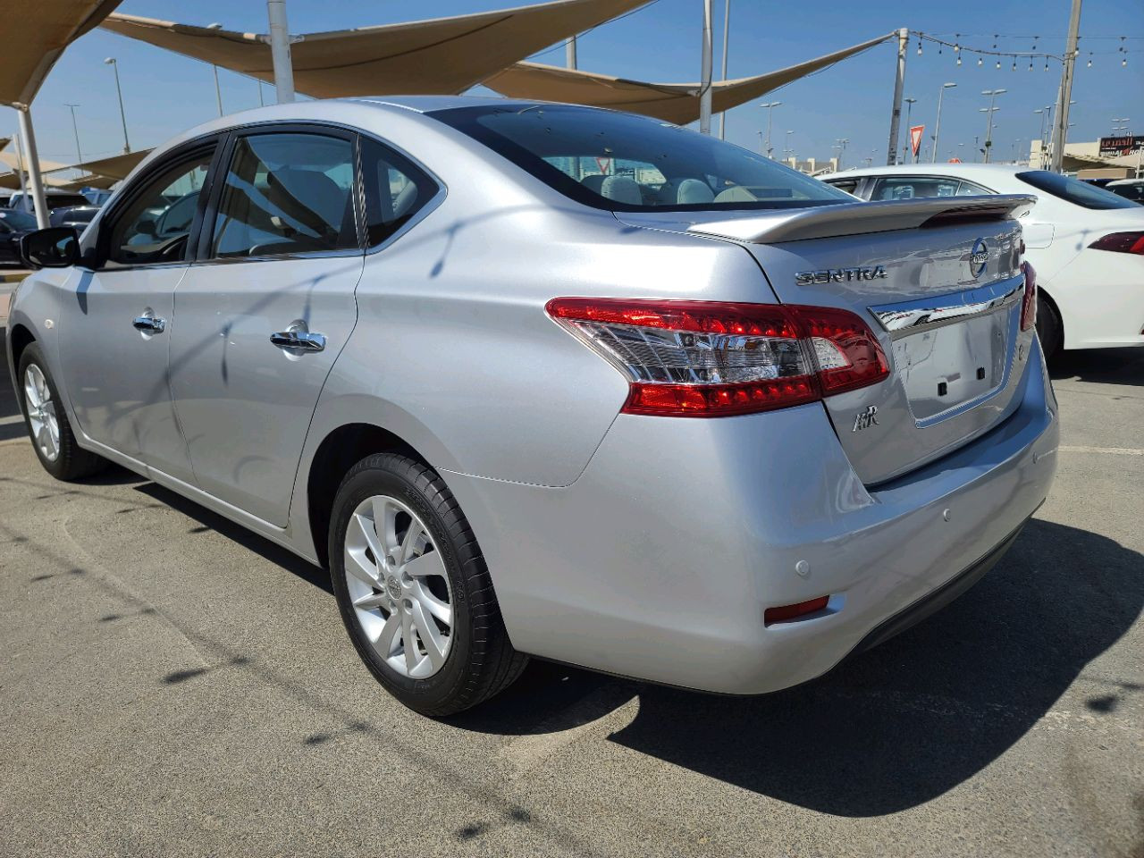 Nissan Sentra - Image 7