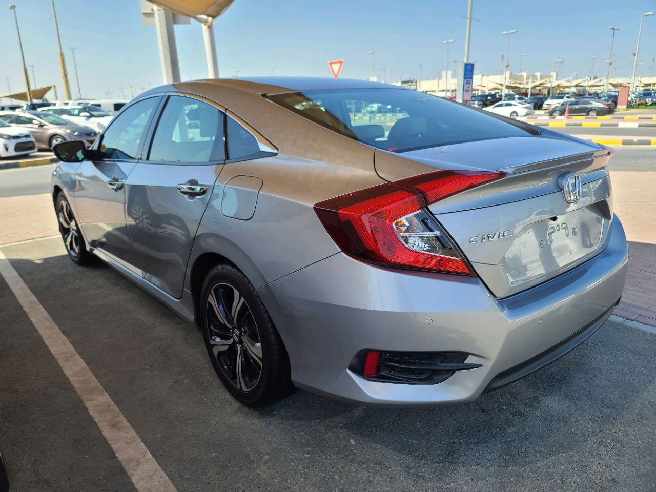 Honda Civic - Image 9