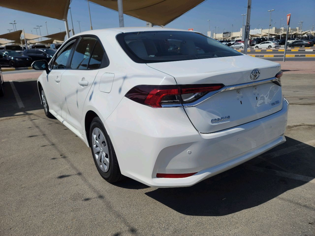 Toyota Corolla - Image 4