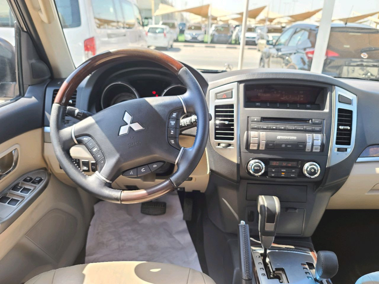 Mitsubishi Pajero - Image 8