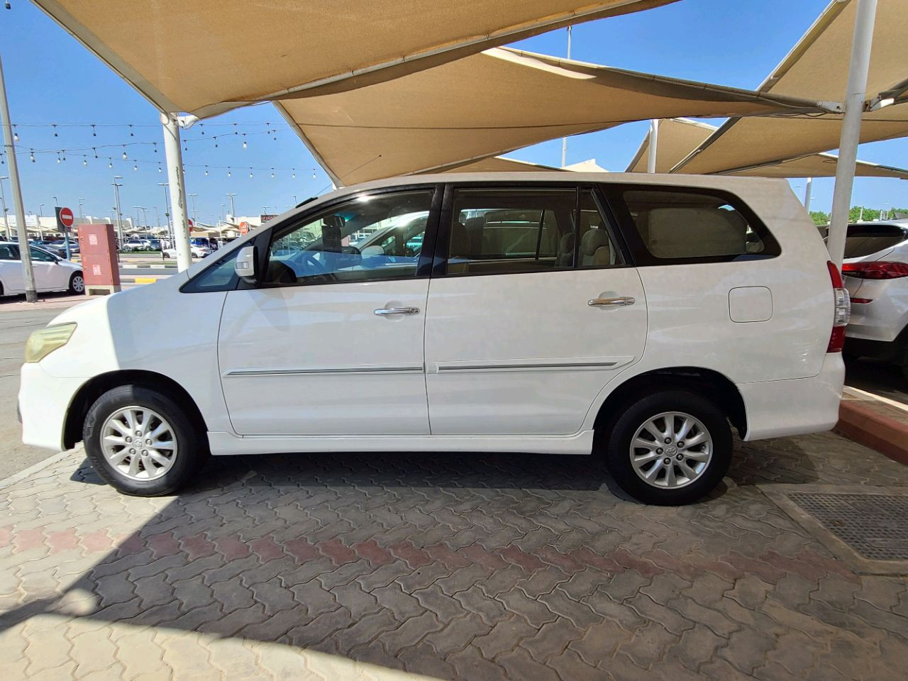 Toyota Innova - Image 7