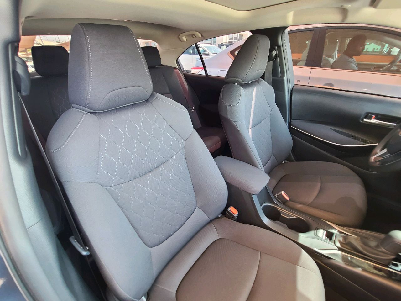Toyota Corolla - Image 17