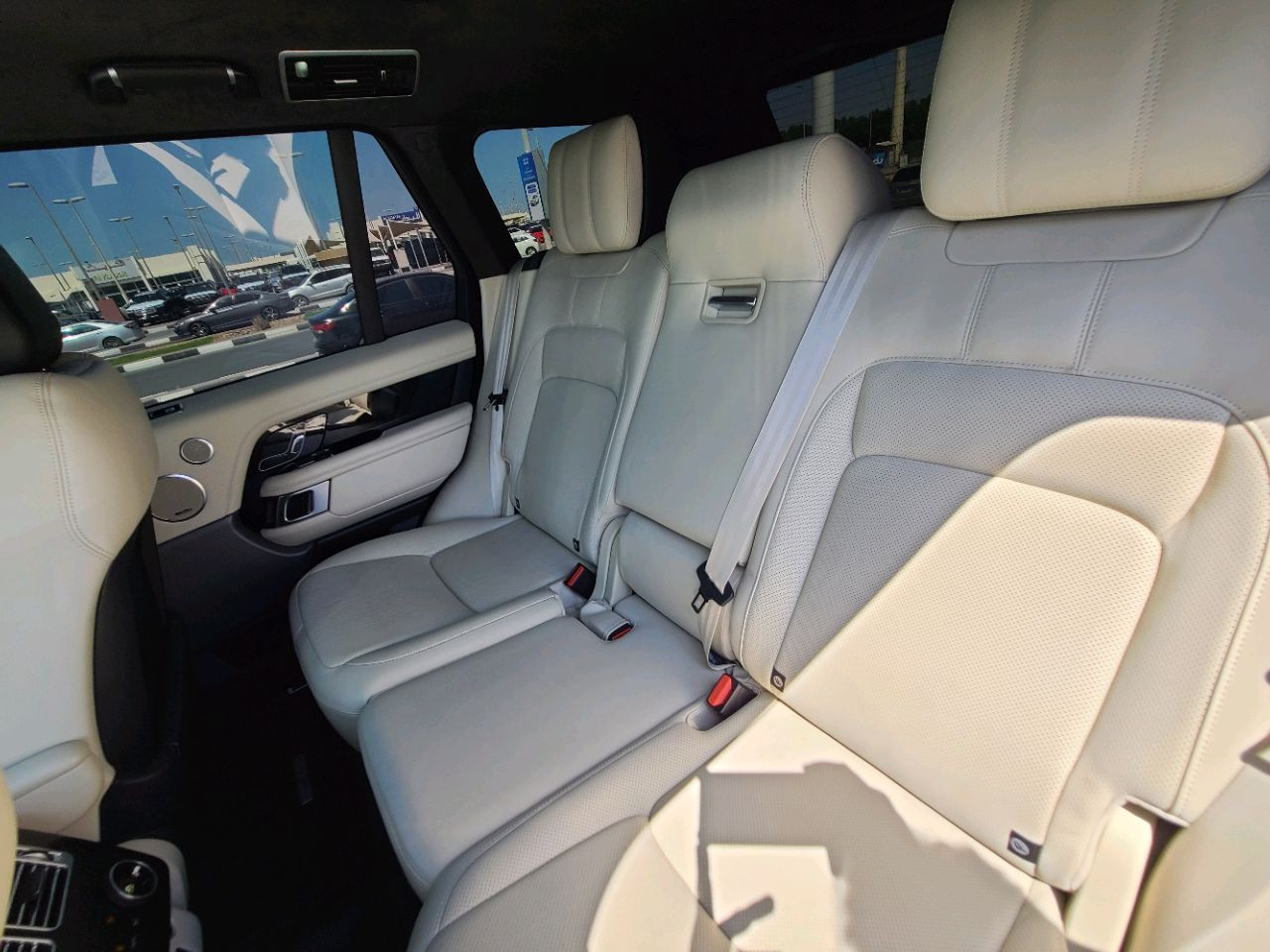Range Rover HSE - Image 14