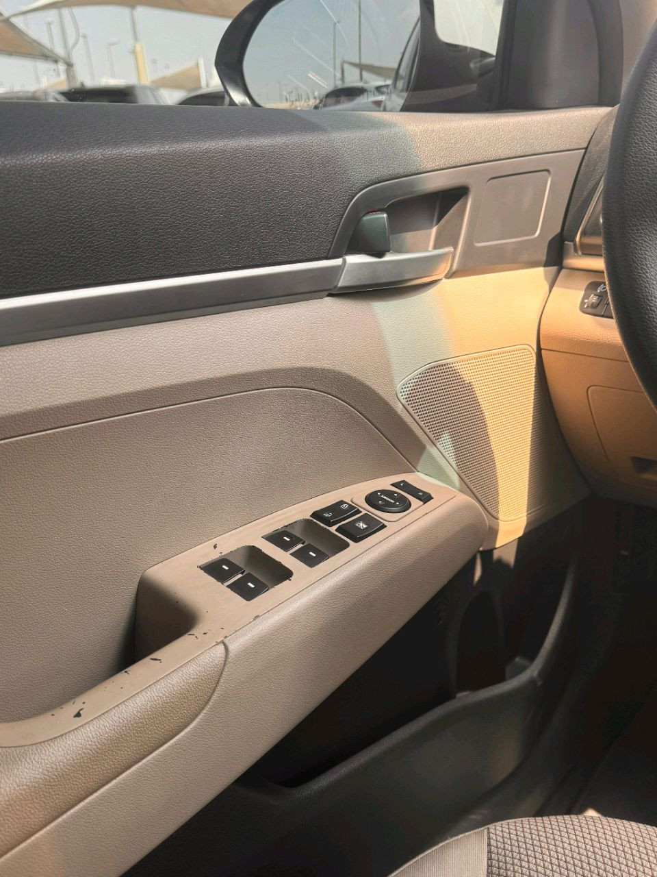 Hyundai Elantra - Image 4
