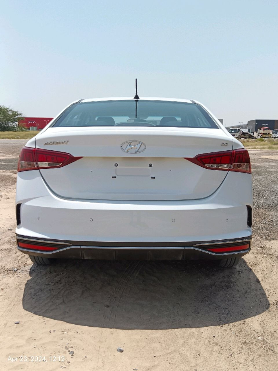 Hyundai Accent - Image 9