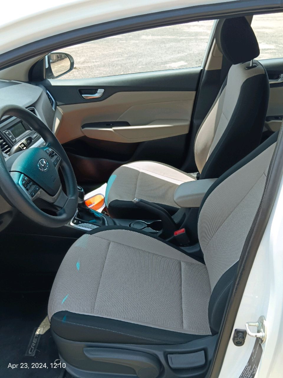 Hyundai Accent - Image 5
