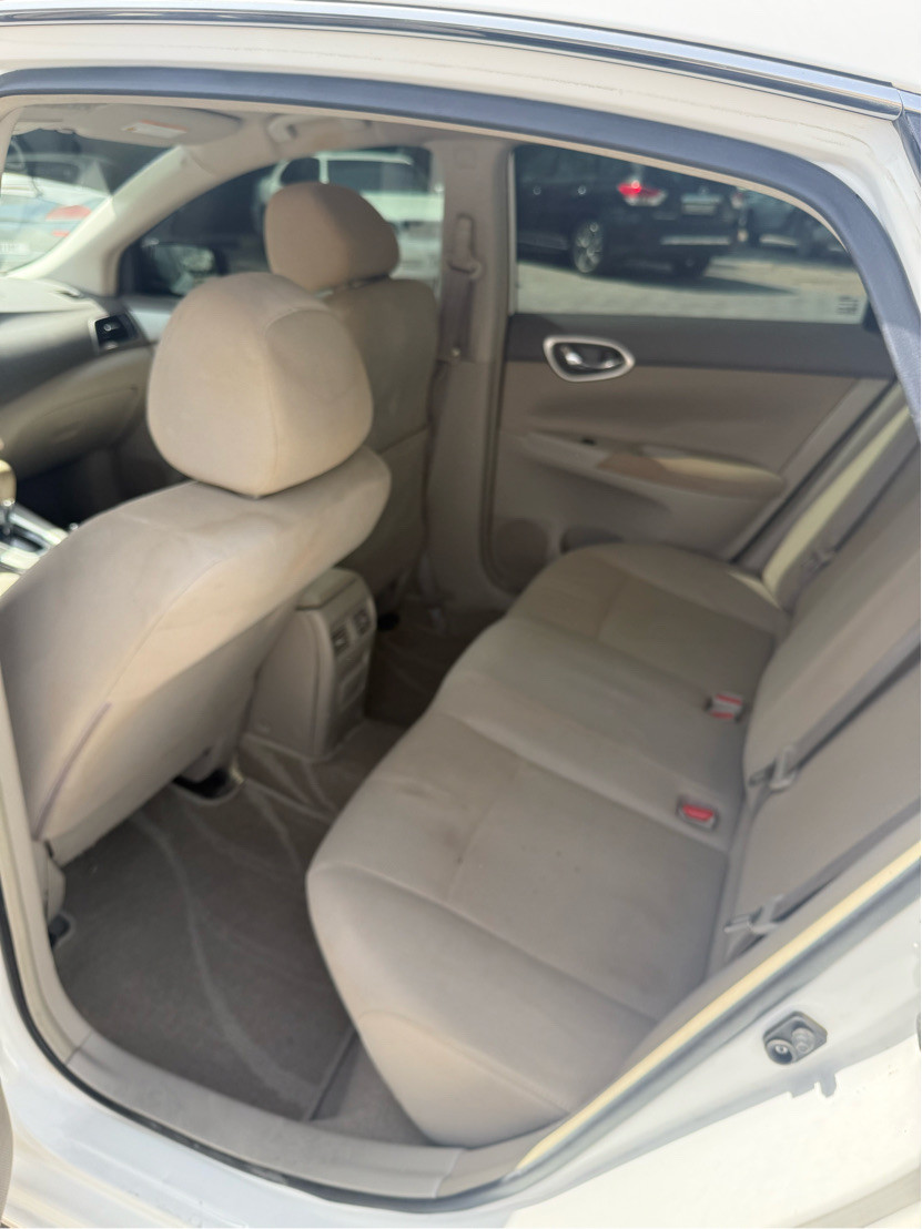 Nissan Sentra - Image 12