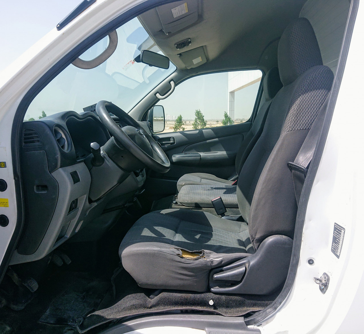 Nissan Urvan - Image 11