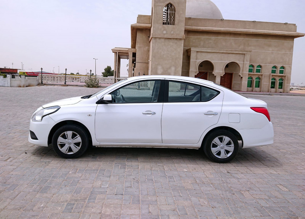 Nissan Sunny - Image 9