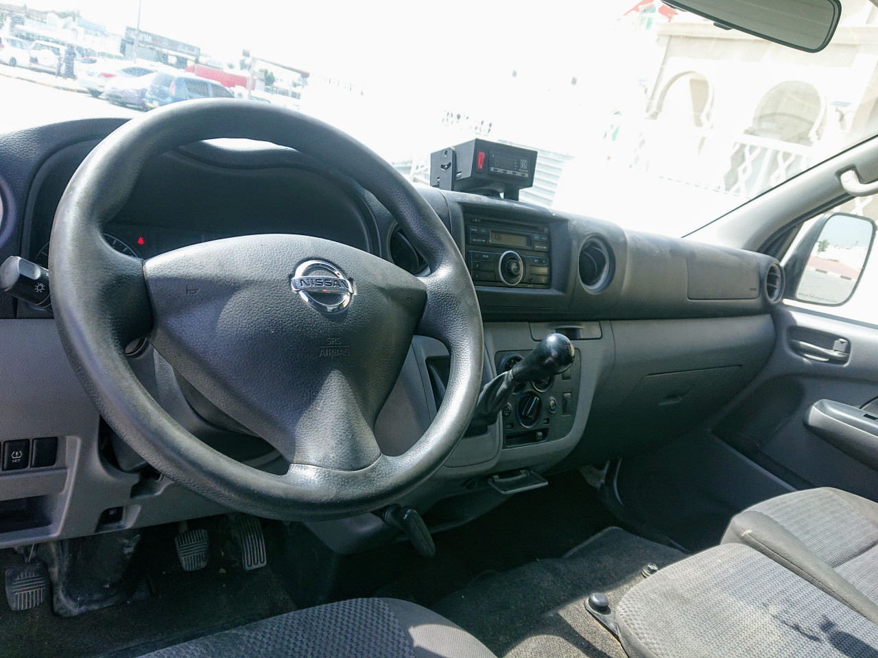 Nissan Urvan - Image 10