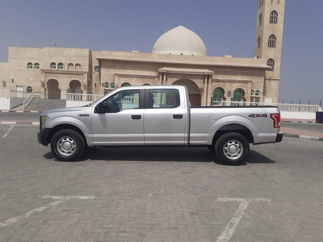 Ford F-Series Pickup - Image 4