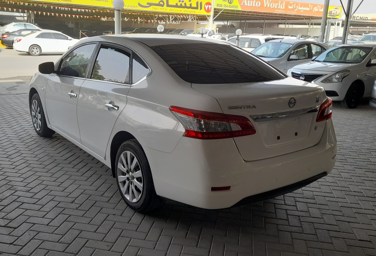 Nissan Sentra - Image 8