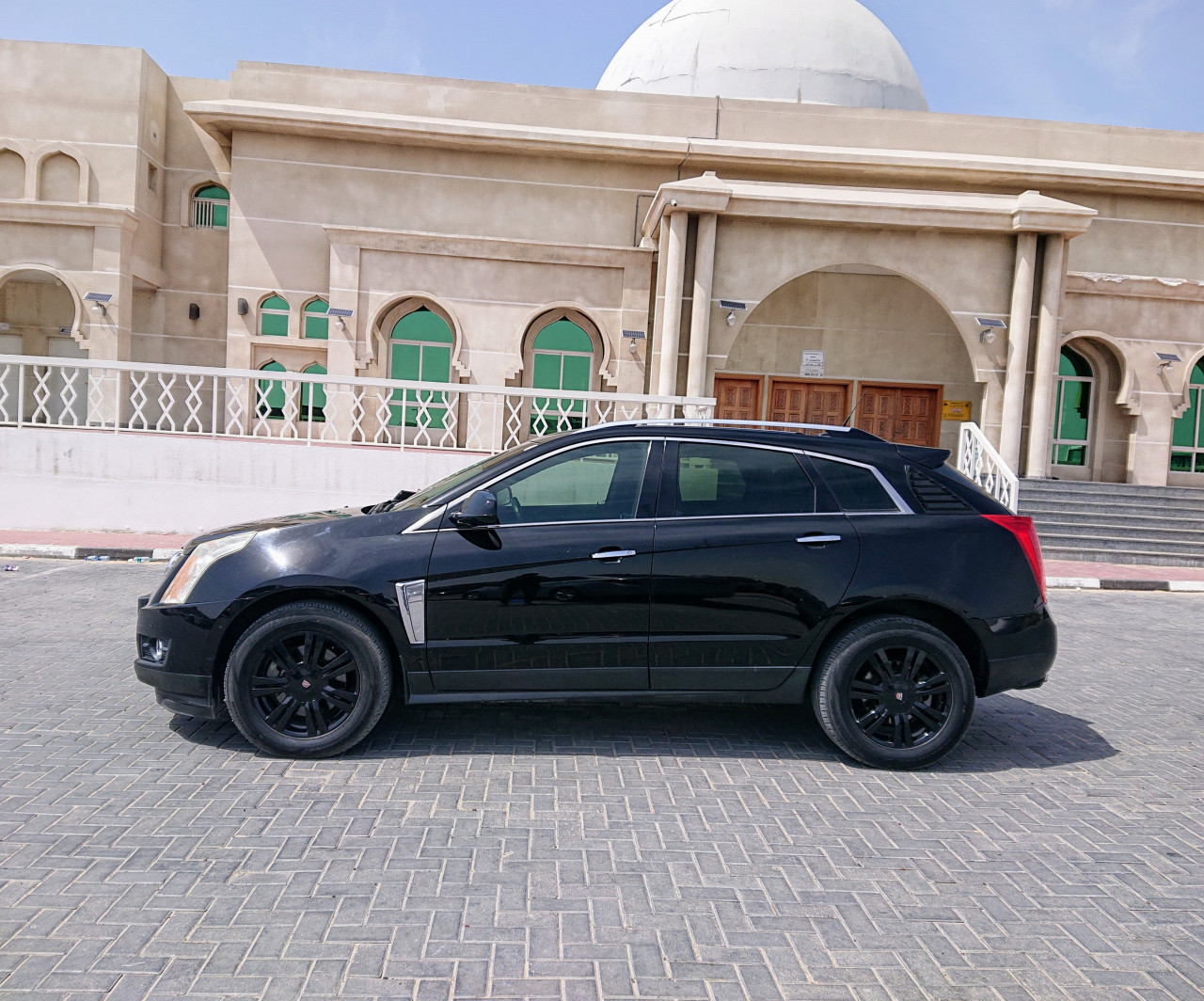 Cadillac SRX - Image 11