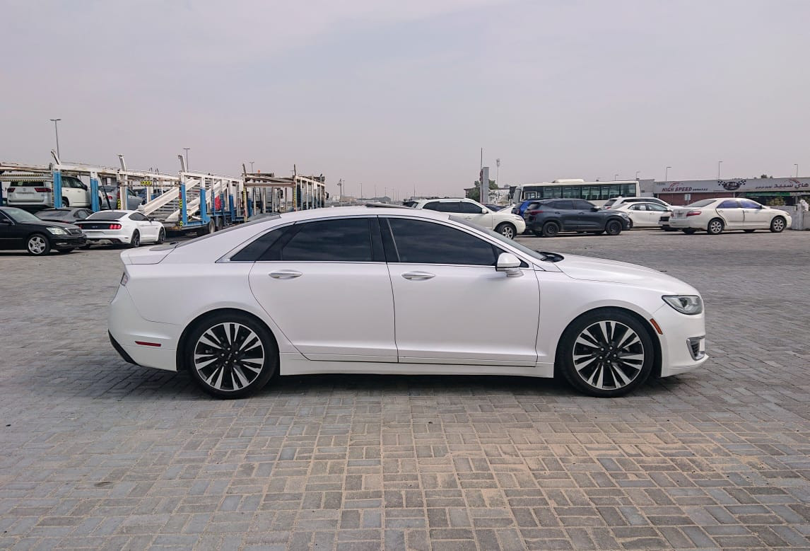Lincoln MKZ - Image 10