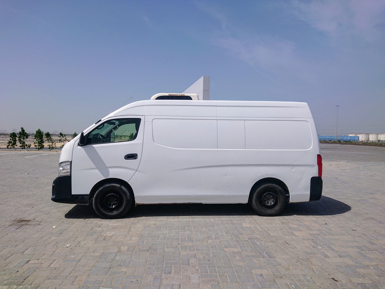 Nissan Urvan - Image 5