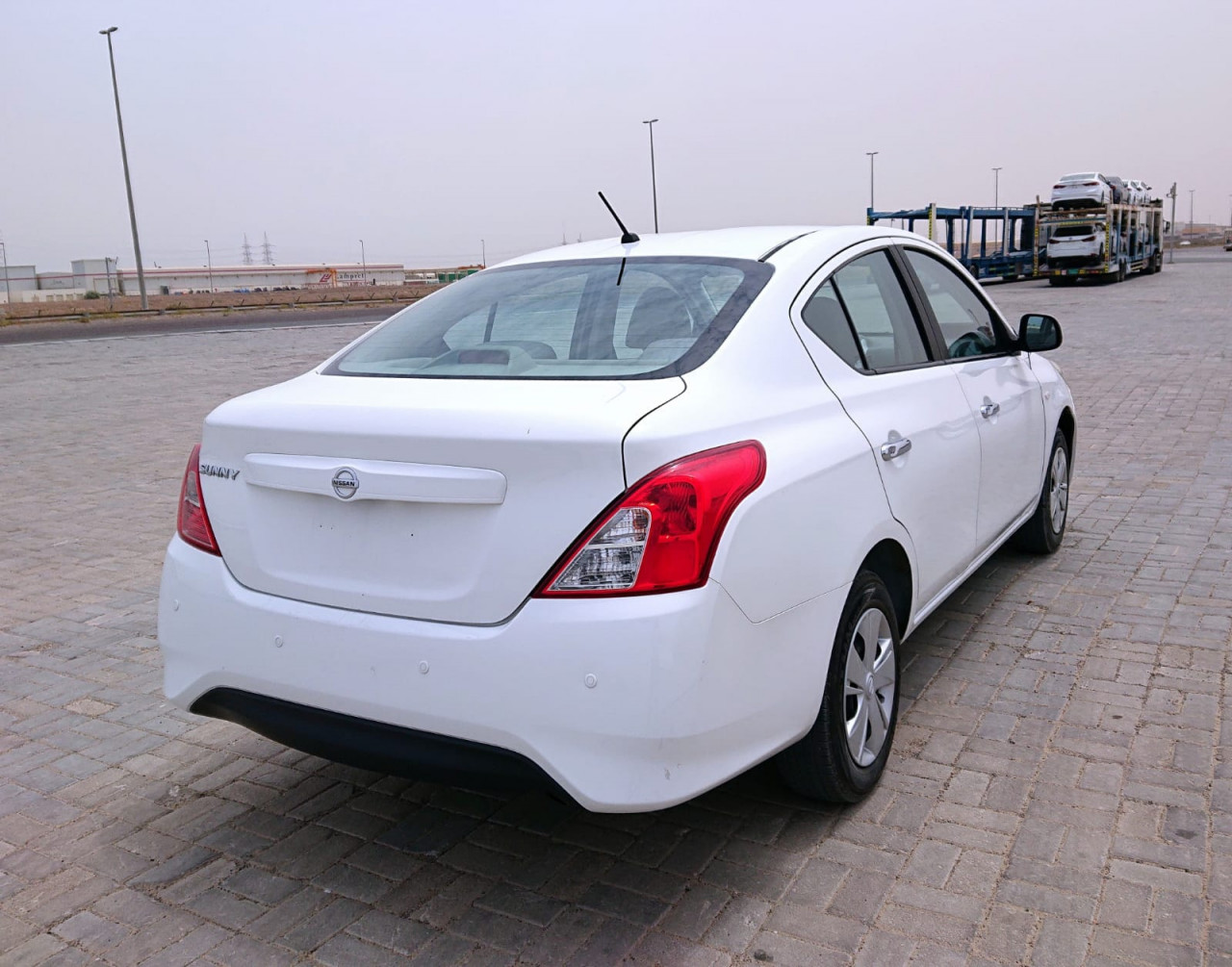 Nissan Sunny - Image 6