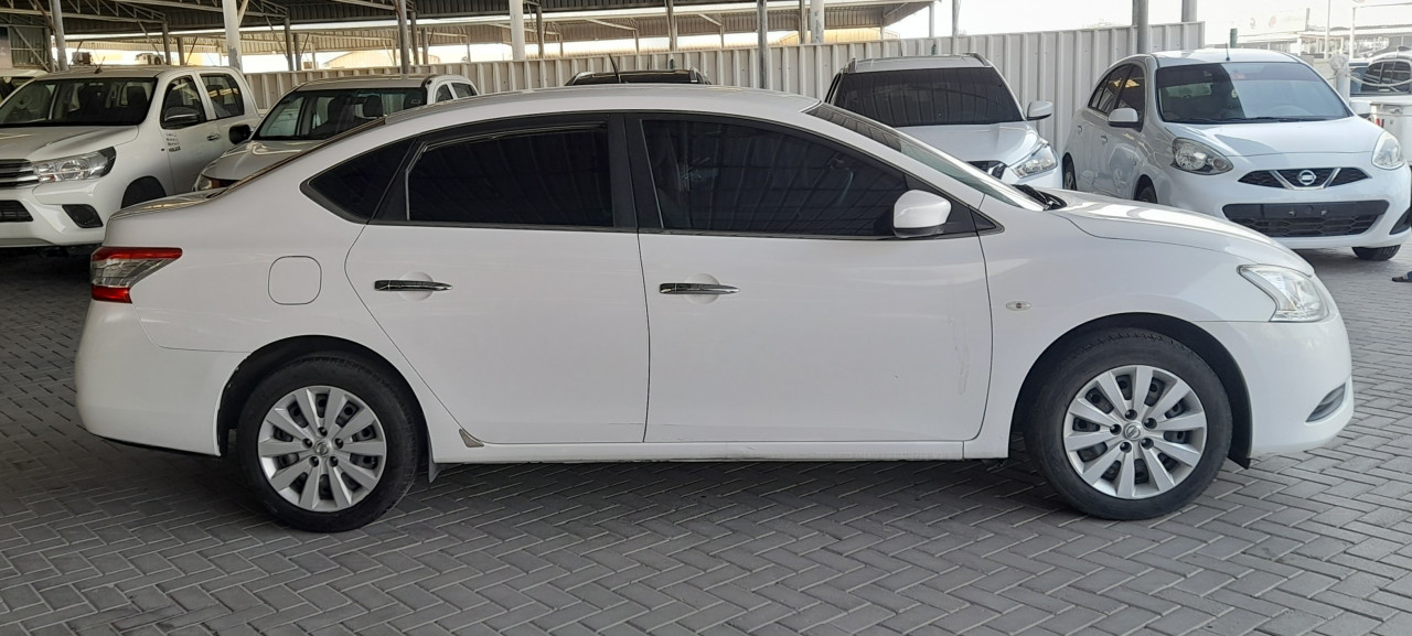 Nissan Sentra - Image 5